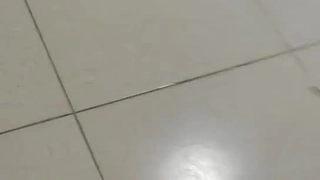 自拍同娇小良家小情人屋内做爱 小小身材在床上却很骚各种姿势