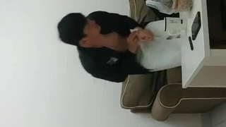 业余情侣享受粗暴的性爱和深入的性爱