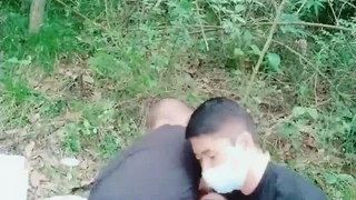 美女脱内衣内裤摸屁屁熟女坐地能吸土