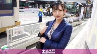 公子哥去银行办理房贷结识的业务经理约她到宾馆开房