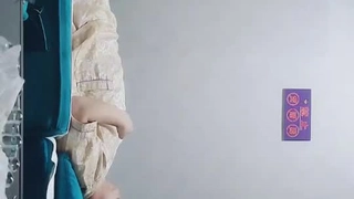 孕妇生产过程视频“你轻一点，真的是太大了~~”极品巨乳少妇被后入大奶配合肥臀前后晃动