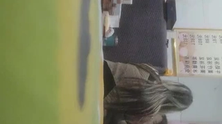 美乳国模李艺宾馆SM风格假屌自慰 秘密花园还是很粉嫩的